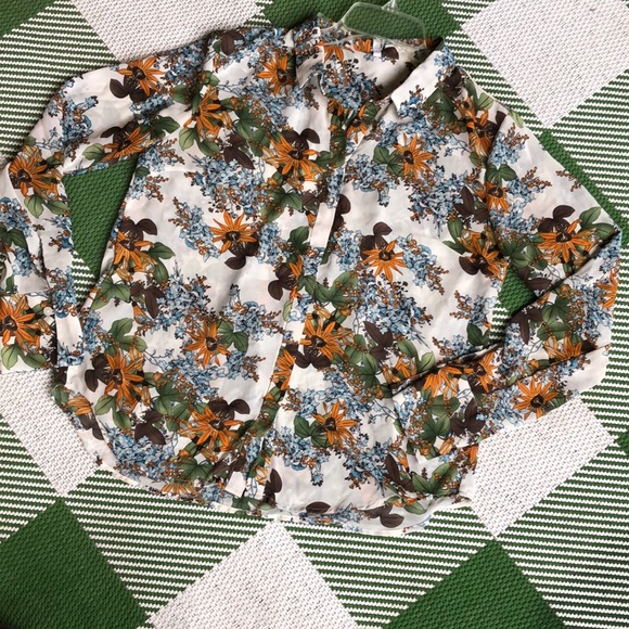 DNA couture Tops - Lightweight long sleeve blouse w/ covered buttons…